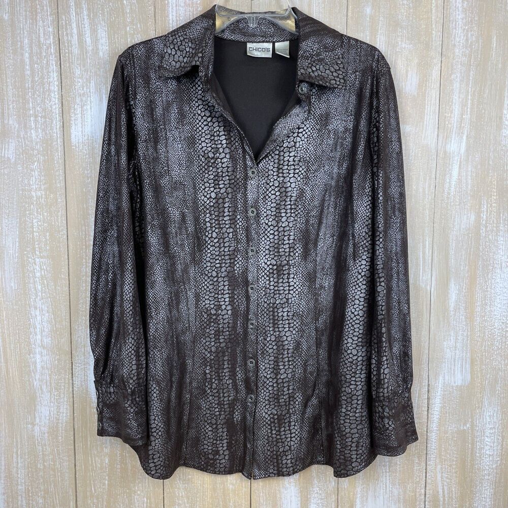 Chico’s Size 1 (M) Gray Brown Snake Skin Print Button Down Shirt Long Sleeves